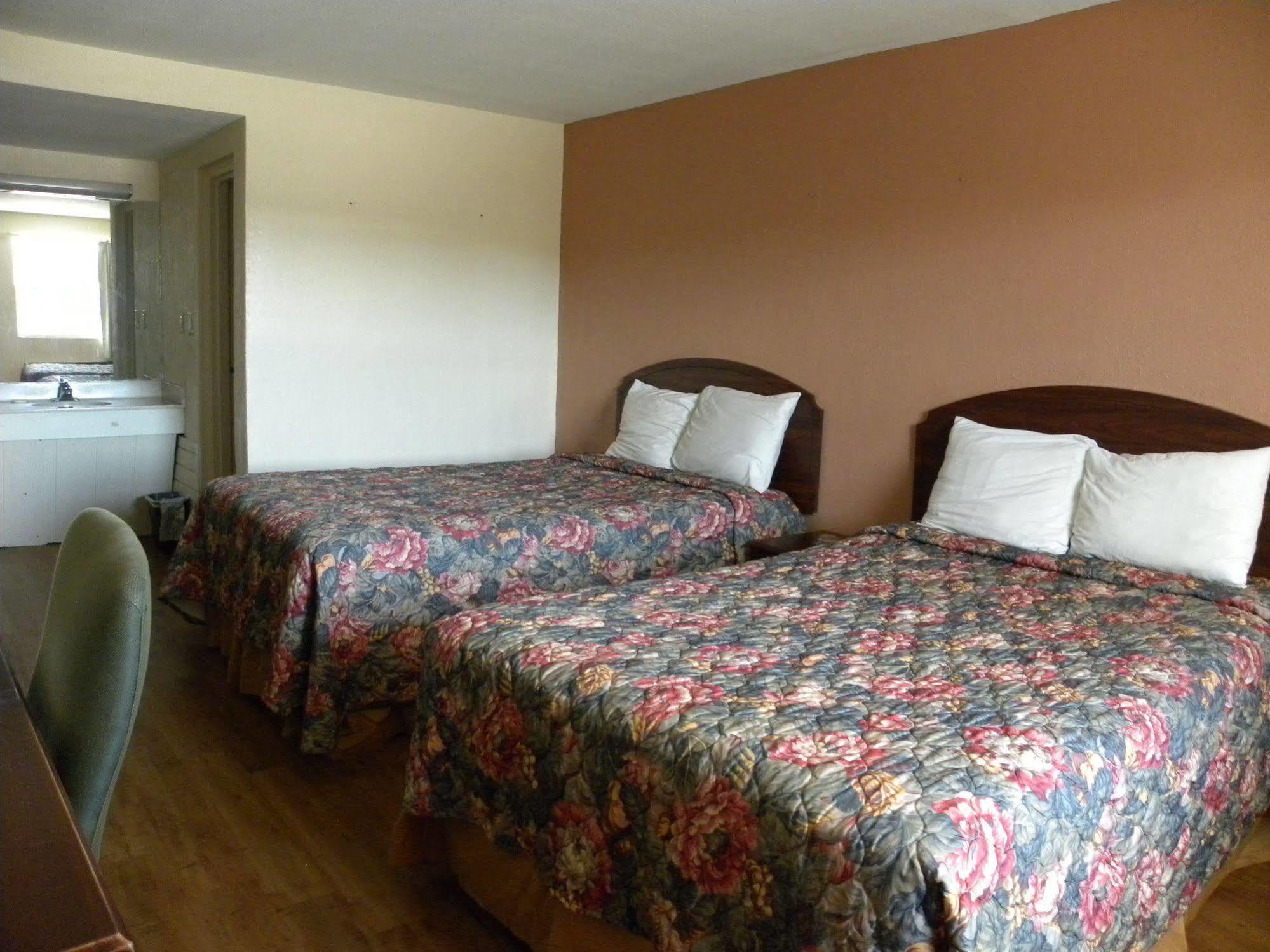 Guest Motel Rogers