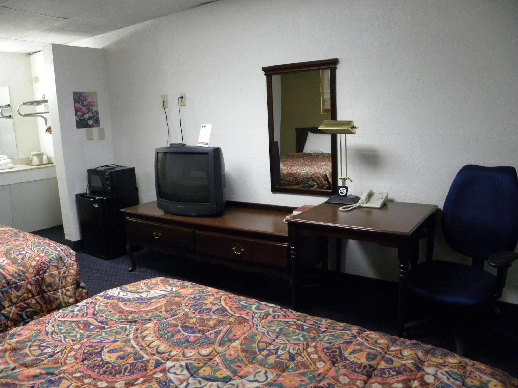 Guest Motel *